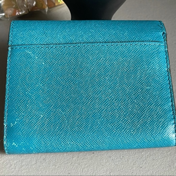 Michael Kors Tri-Fold Wallet Blue - Picture 4 of 16
